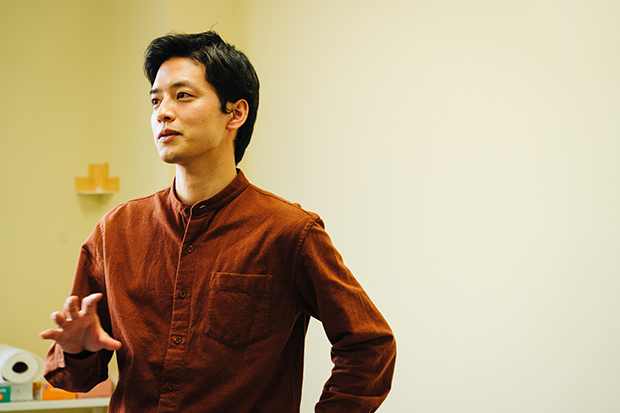 コロナ禍の今も毎週のように顧客と対話し、常に現場の問題と向き合ってプロダクト開発に生かす。